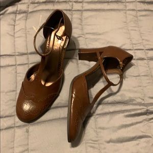 Women’s shoes